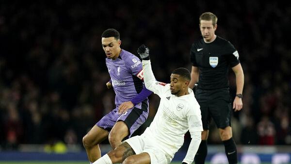 Trent Alexander-Arnold ruled out for 'a few weeks' with knee injury
