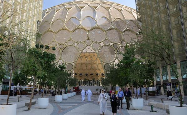 Abu Dhabi Shines With 4,800 Illuminating Geometric Shapes For 52nd National Day