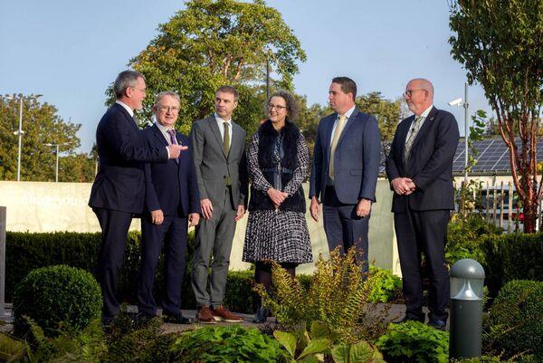 At the Teagasc/Bord Bia Conference on Science, Consumers and Irish Food in Ashtown, Dublin with Minister of State at the Department of Agriculture, Food and the Marine, Martin Heydon TD were Prof Tim Benton, Chatham House, UK; Prof Frank O’Mara, Director Teagasc; Nick Curtis-Davis, director of global strategic insight, Bord Bia; Maeve Henchion, head of Department of Agrifood Business and Spatial Analysis, Teagasc and Jim O’Toole, CEO, Bord Bia. 